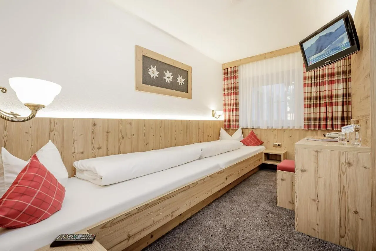 Pension garni Edelweiss 3*, Solden Austria