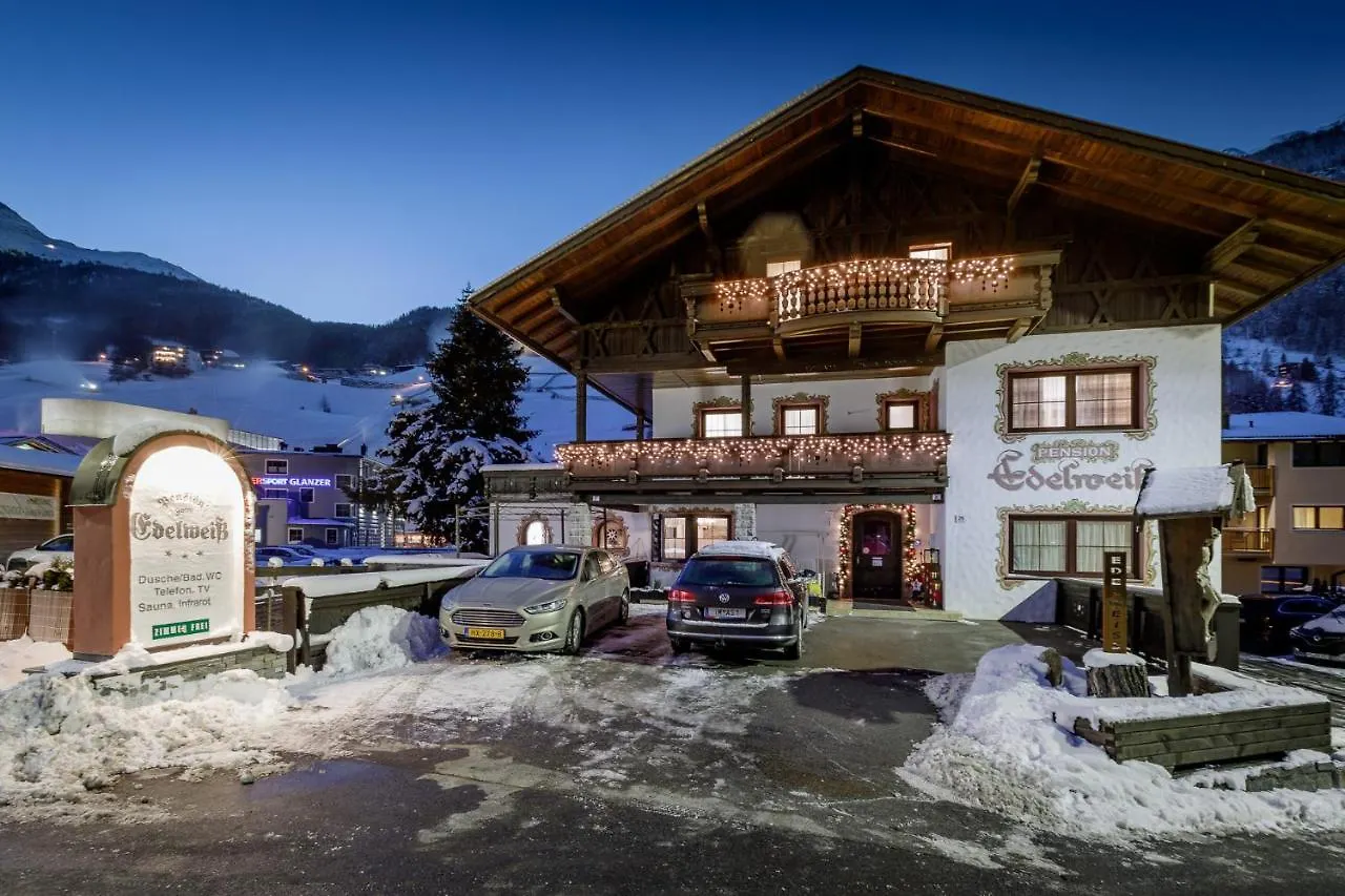 Bed & Breakfast Pension garni Edelweiss